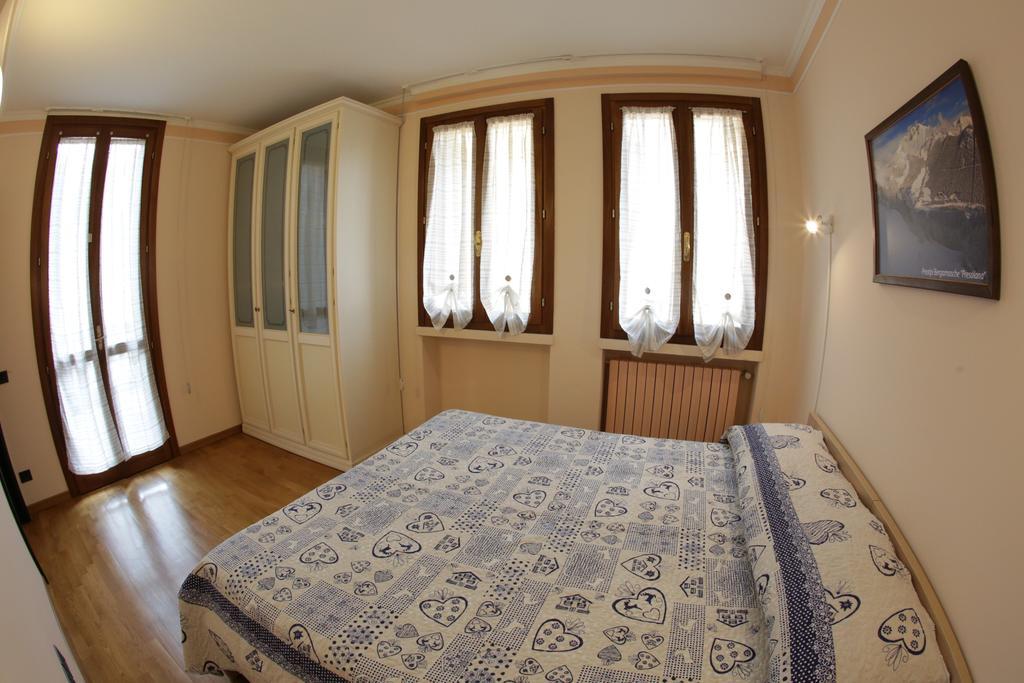 Central House Bérgamo Quarto foto
